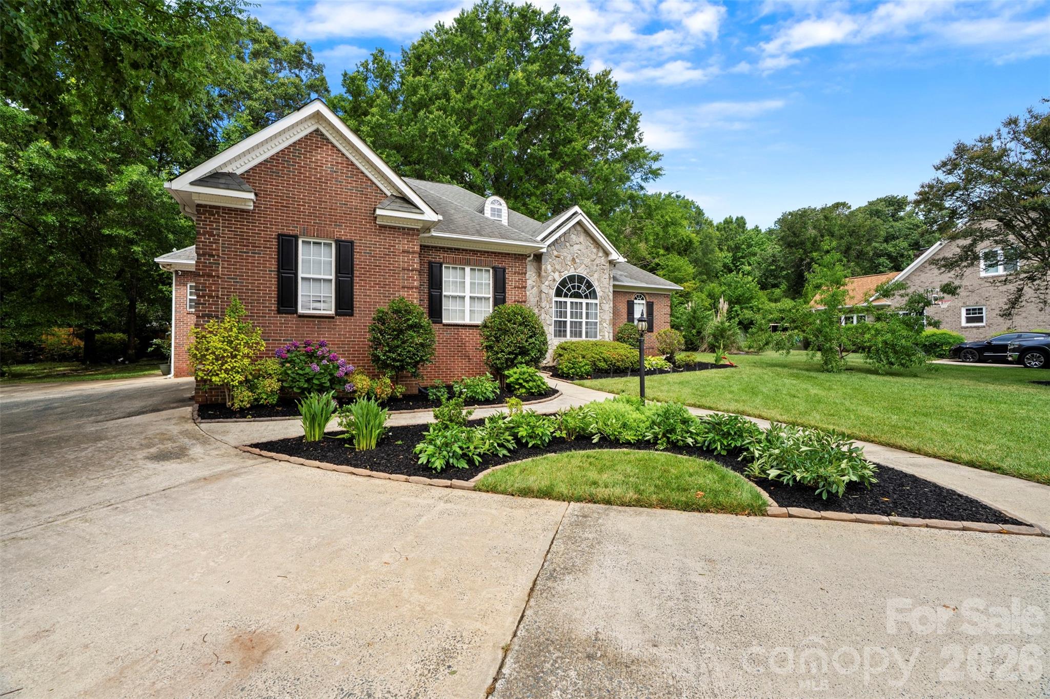 3003 Rochester Court — Monroe