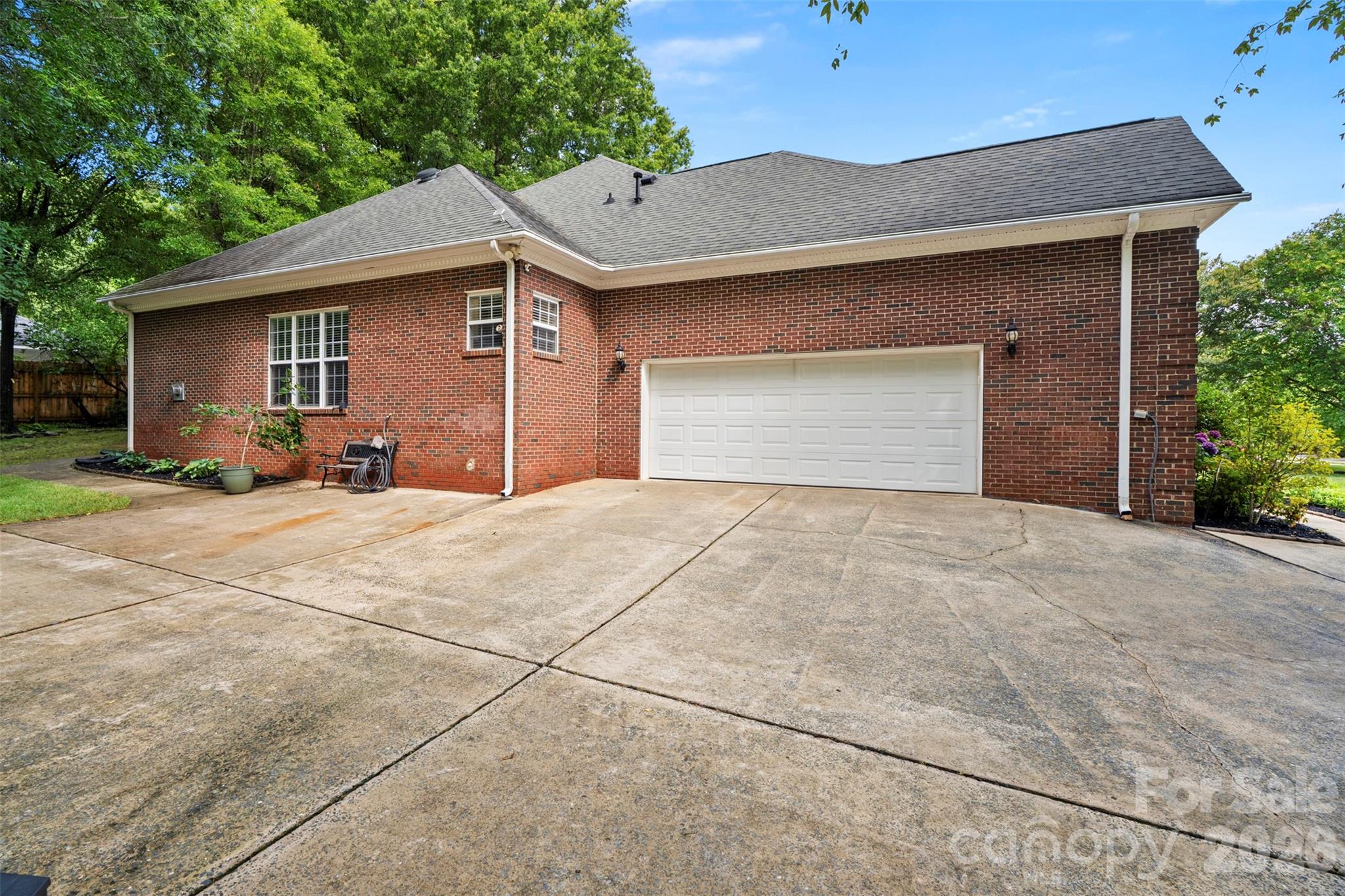 3003 Rochester Court — Monroe
