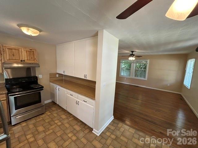 11 Mountain Road — Hendersonville