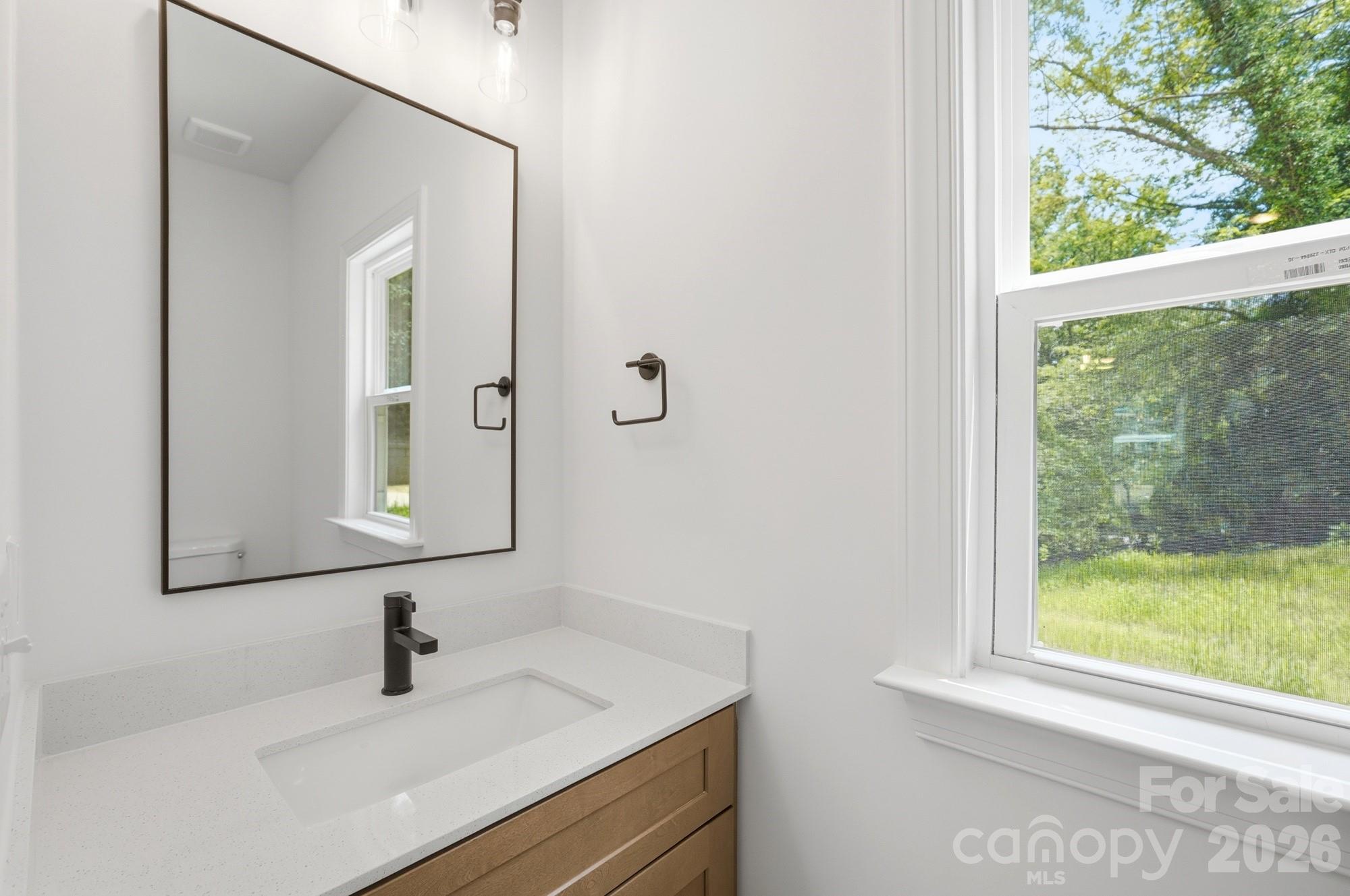 116 7th Avenue SE — Hickory