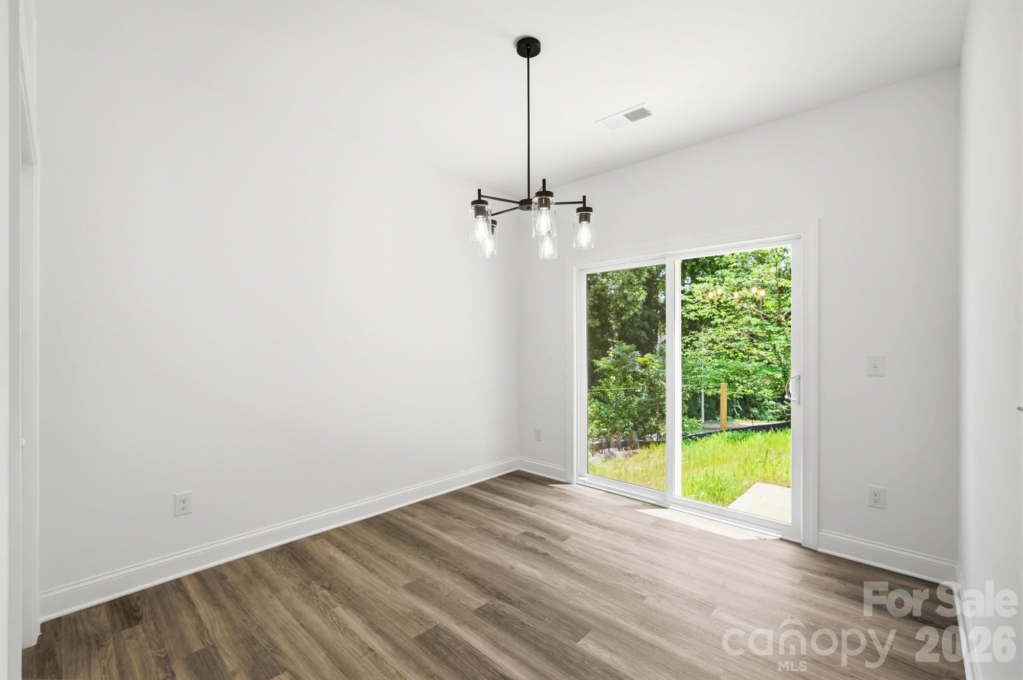 116 7th Avenue SE — Hickory