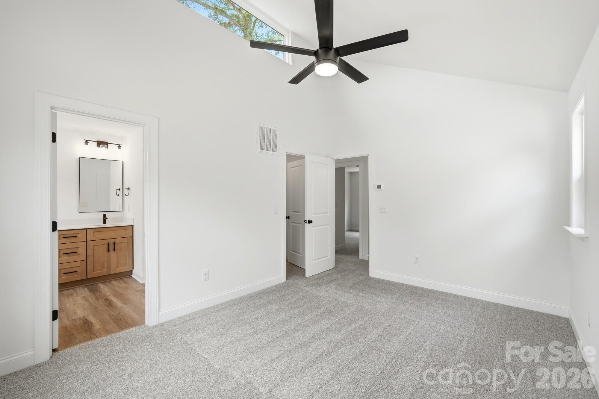 116 7th Avenue SE — Hickory