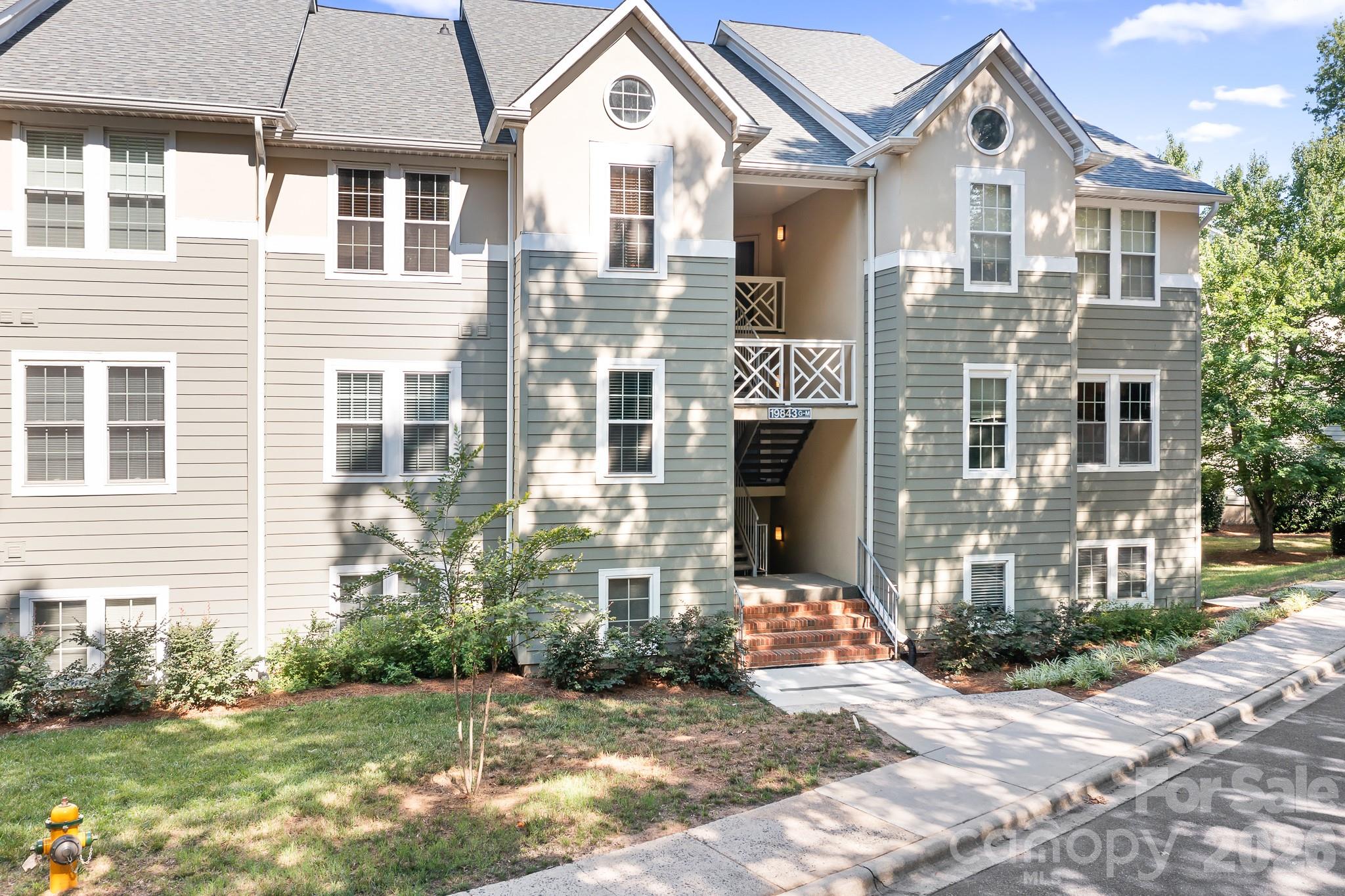 19843 Henderson Road #K — Cornelius