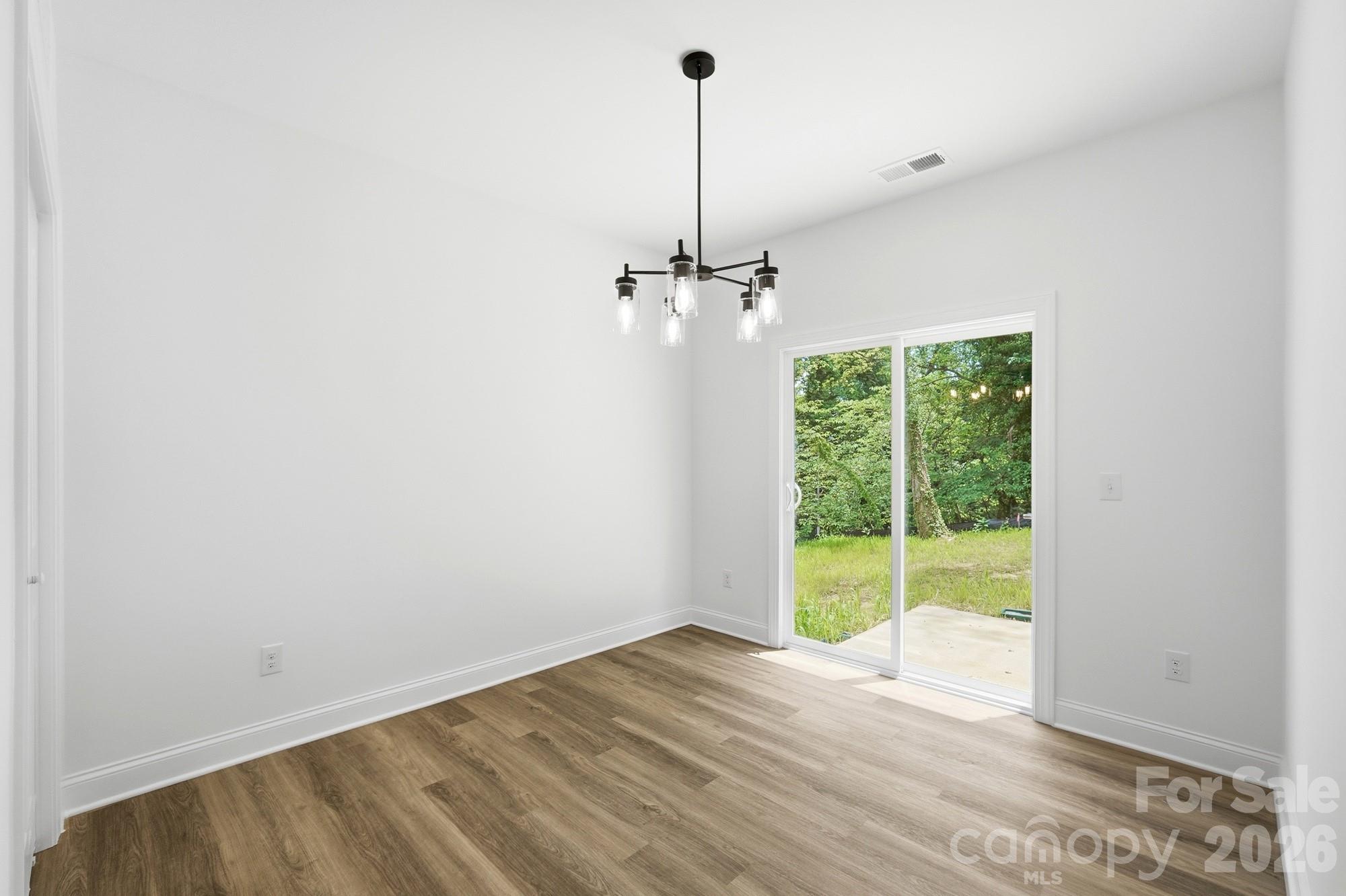 114 7th Avenue SE — Hickory