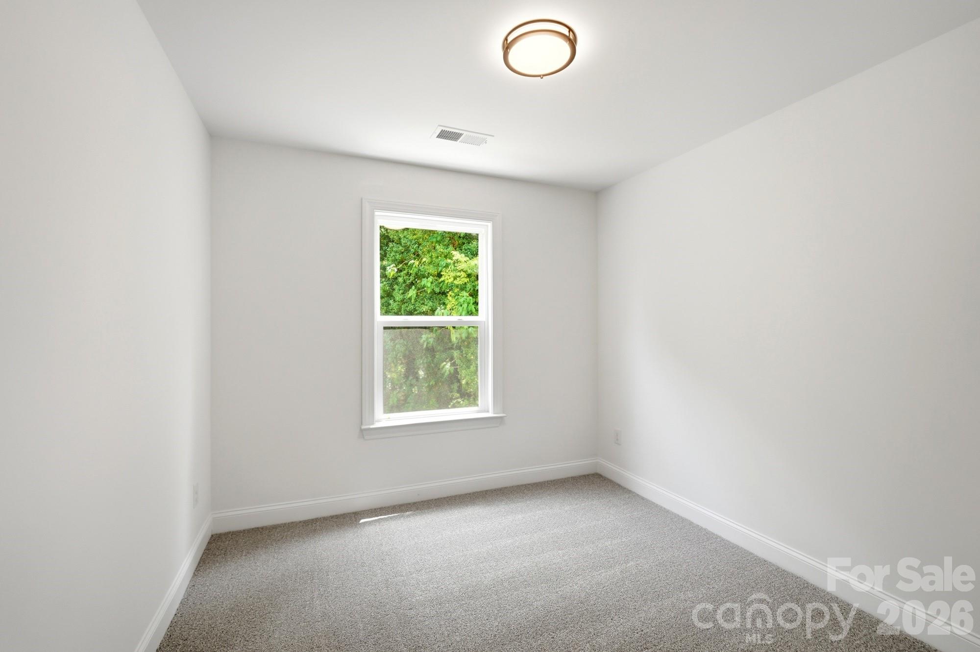 114 7th Avenue SE — Hickory