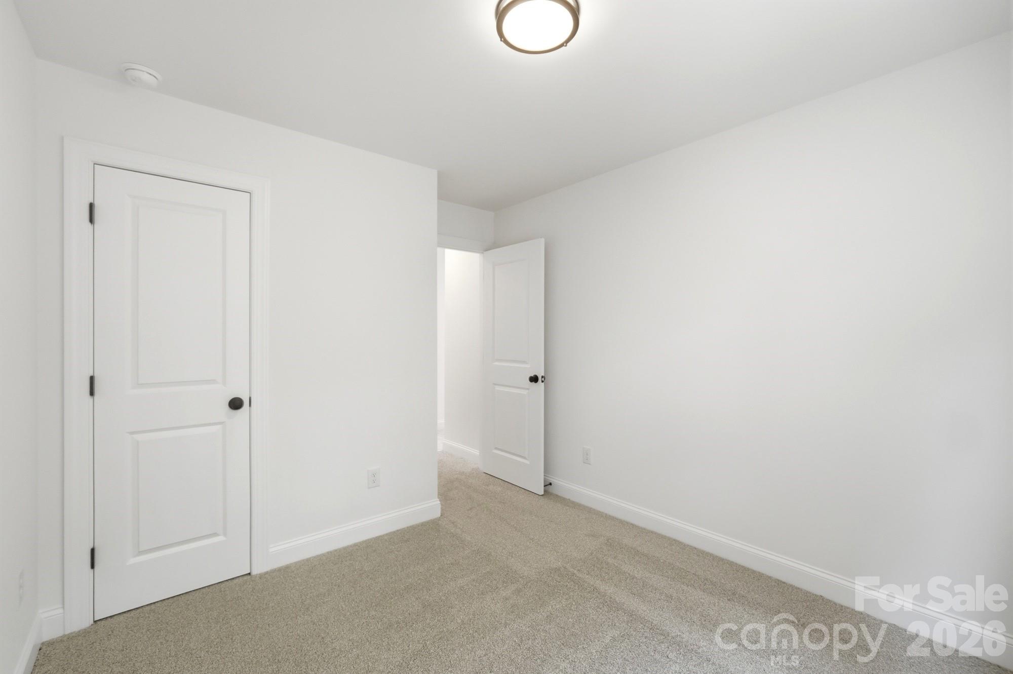 114 7th Avenue SE — Hickory