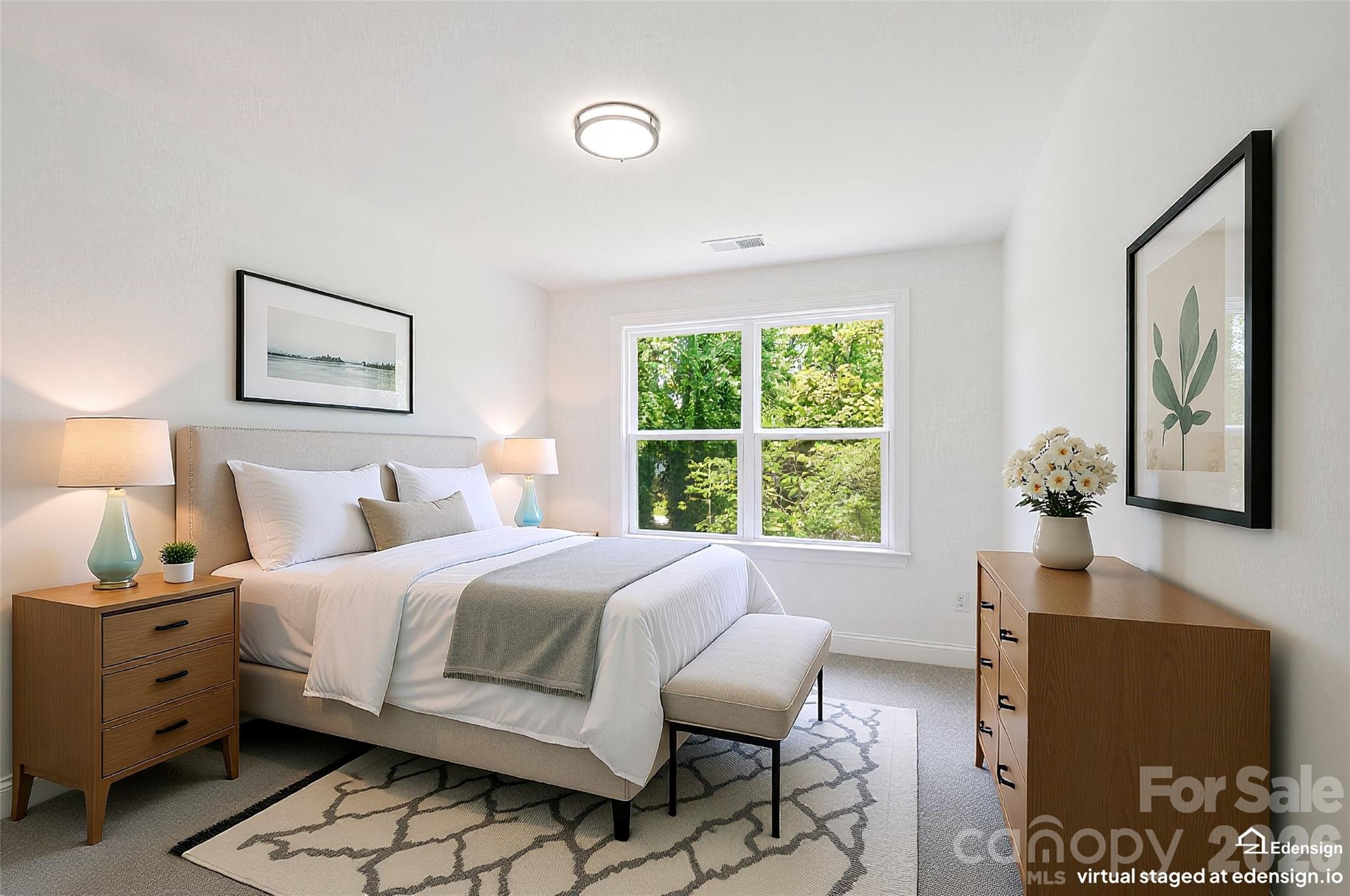 114 7th Avenue SE — Hickory