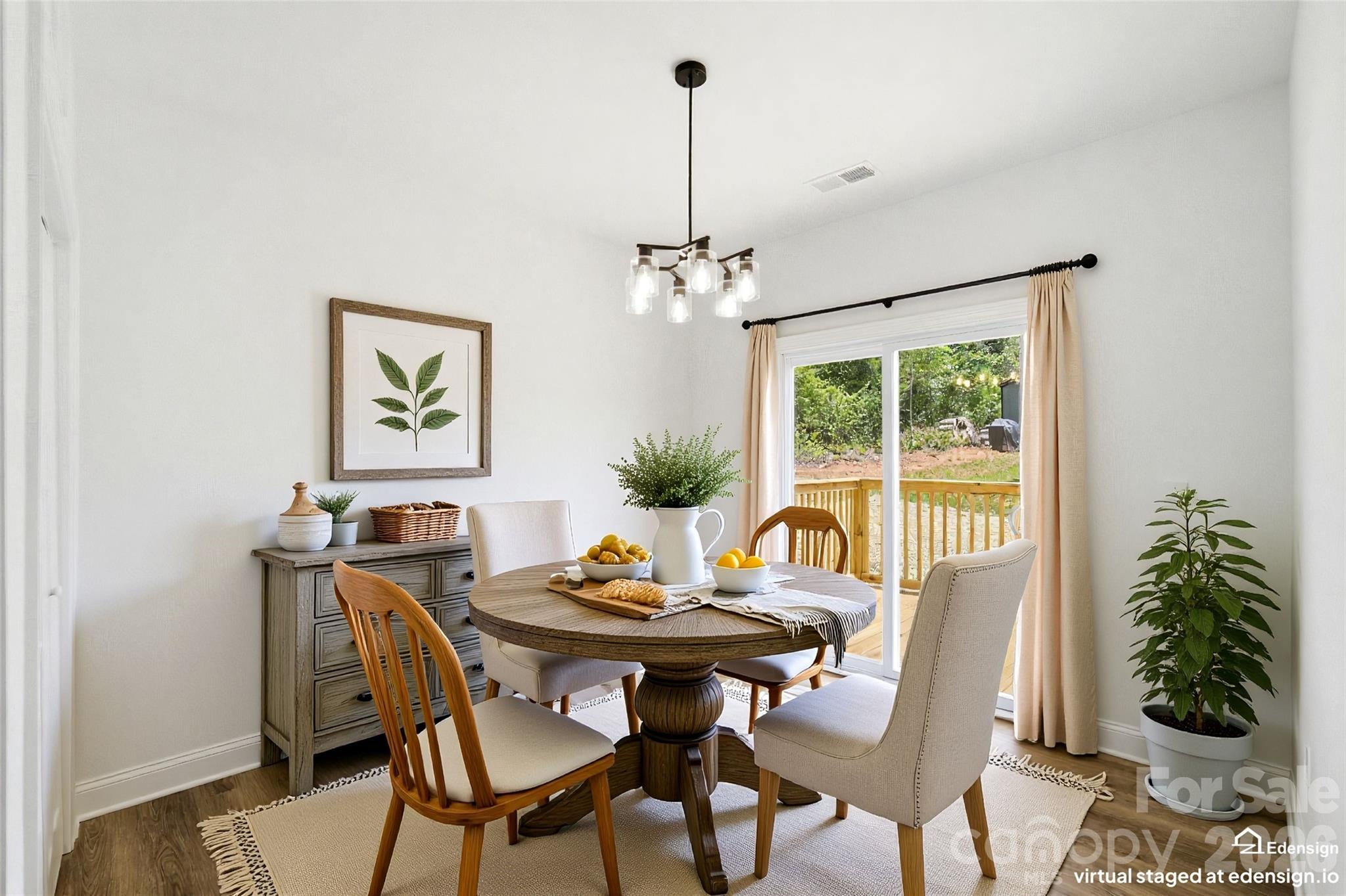 114 7th Avenue SE — Hickory