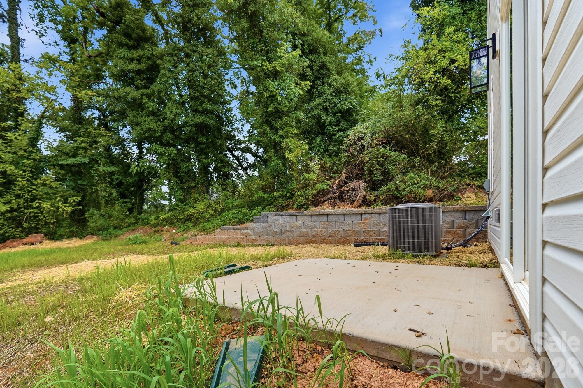 114 7th Avenue SE — Hickory