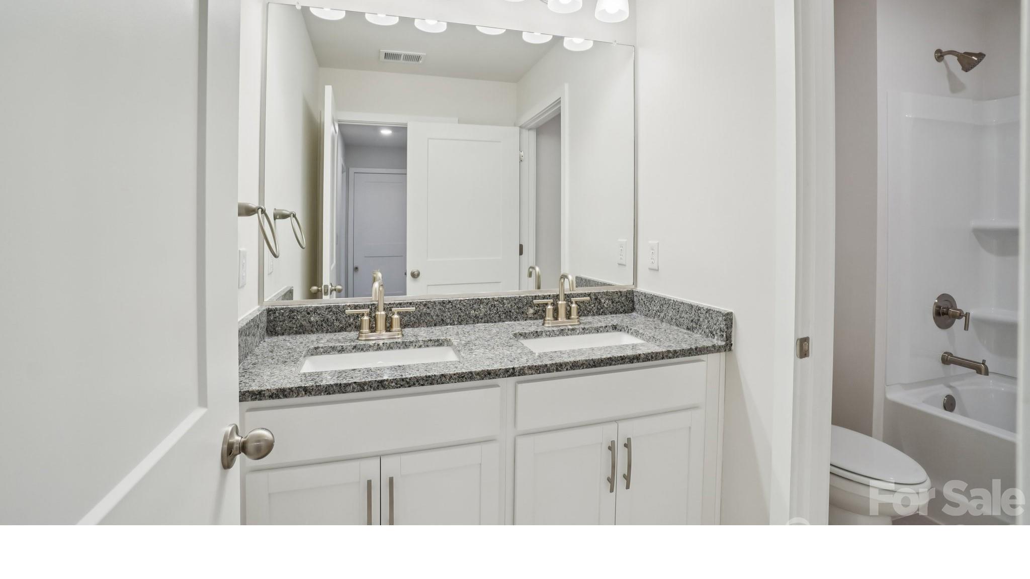 204 Driscoll Way — Weaverville