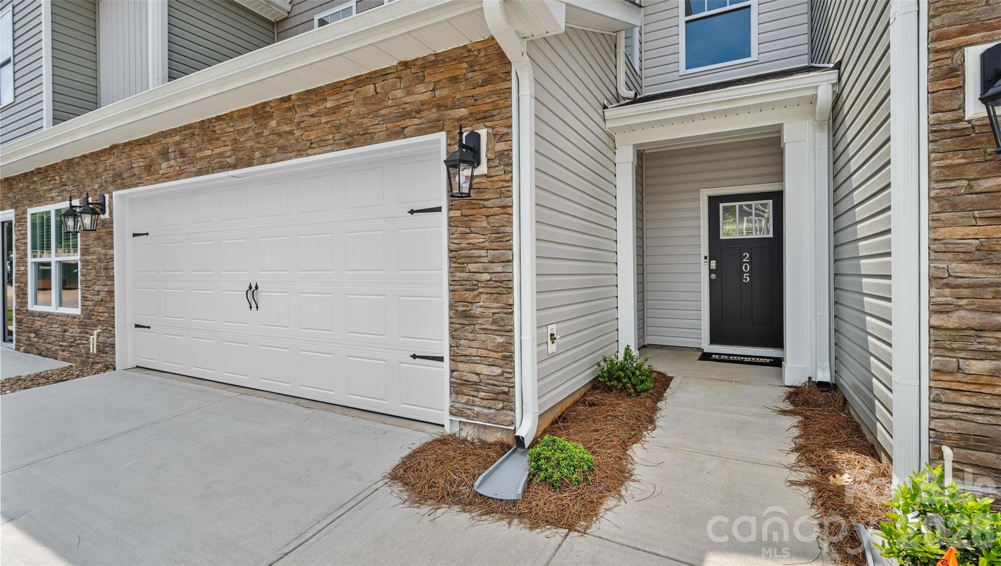 127 Sugg Trail — Weaverville