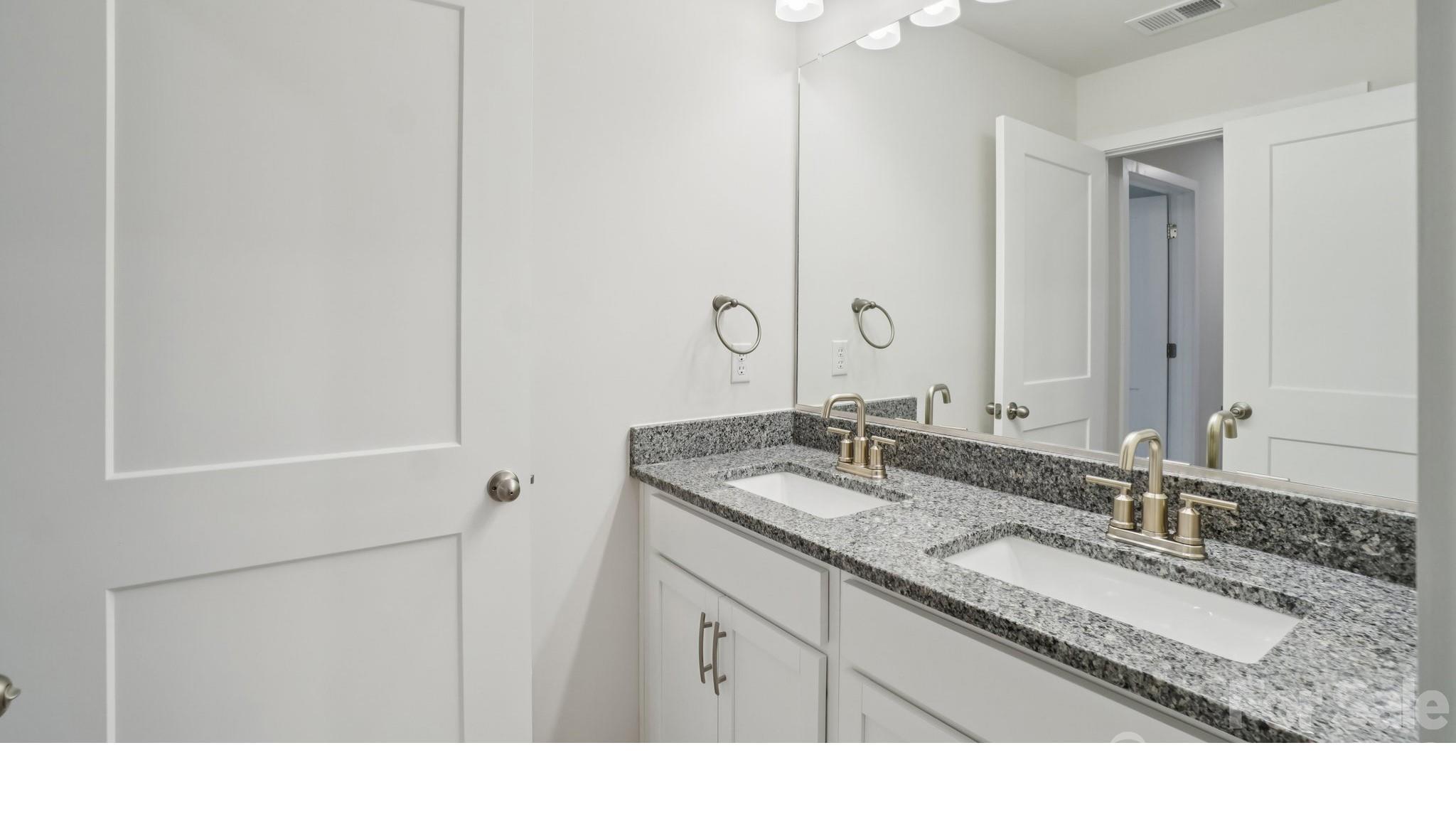204 Driscoll Way — Weaverville