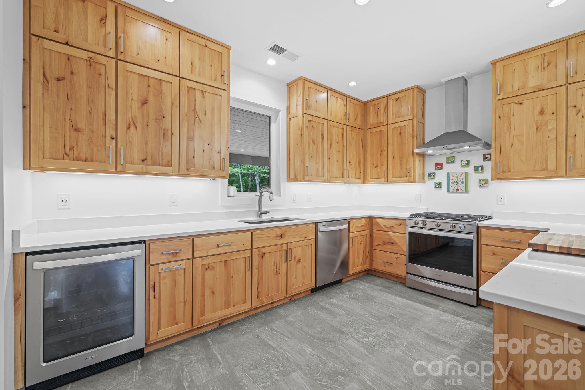 337 Leatherbreeches Drive — Tuckasegee