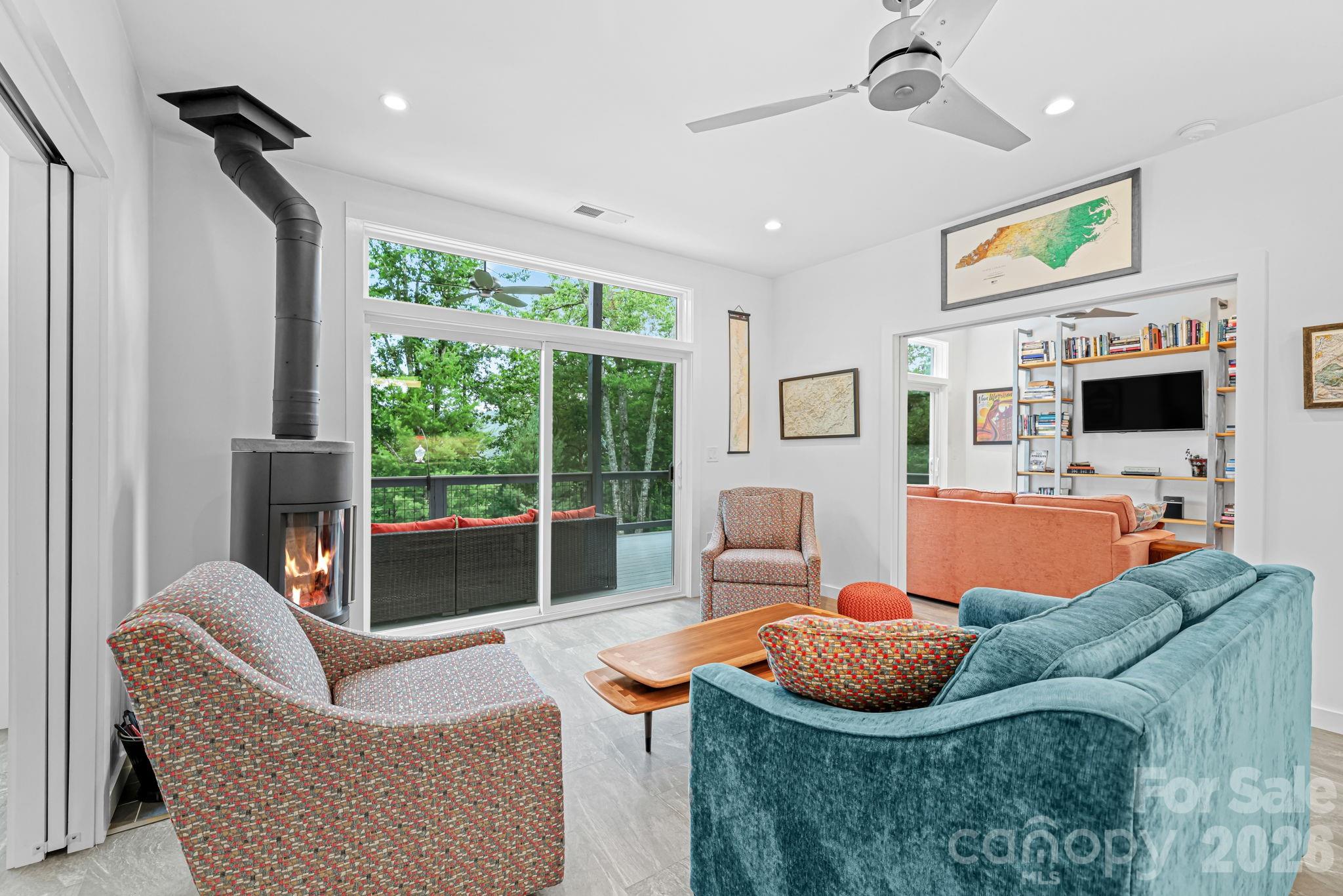 337 Leatherbreeches Drive — Tuckasegee