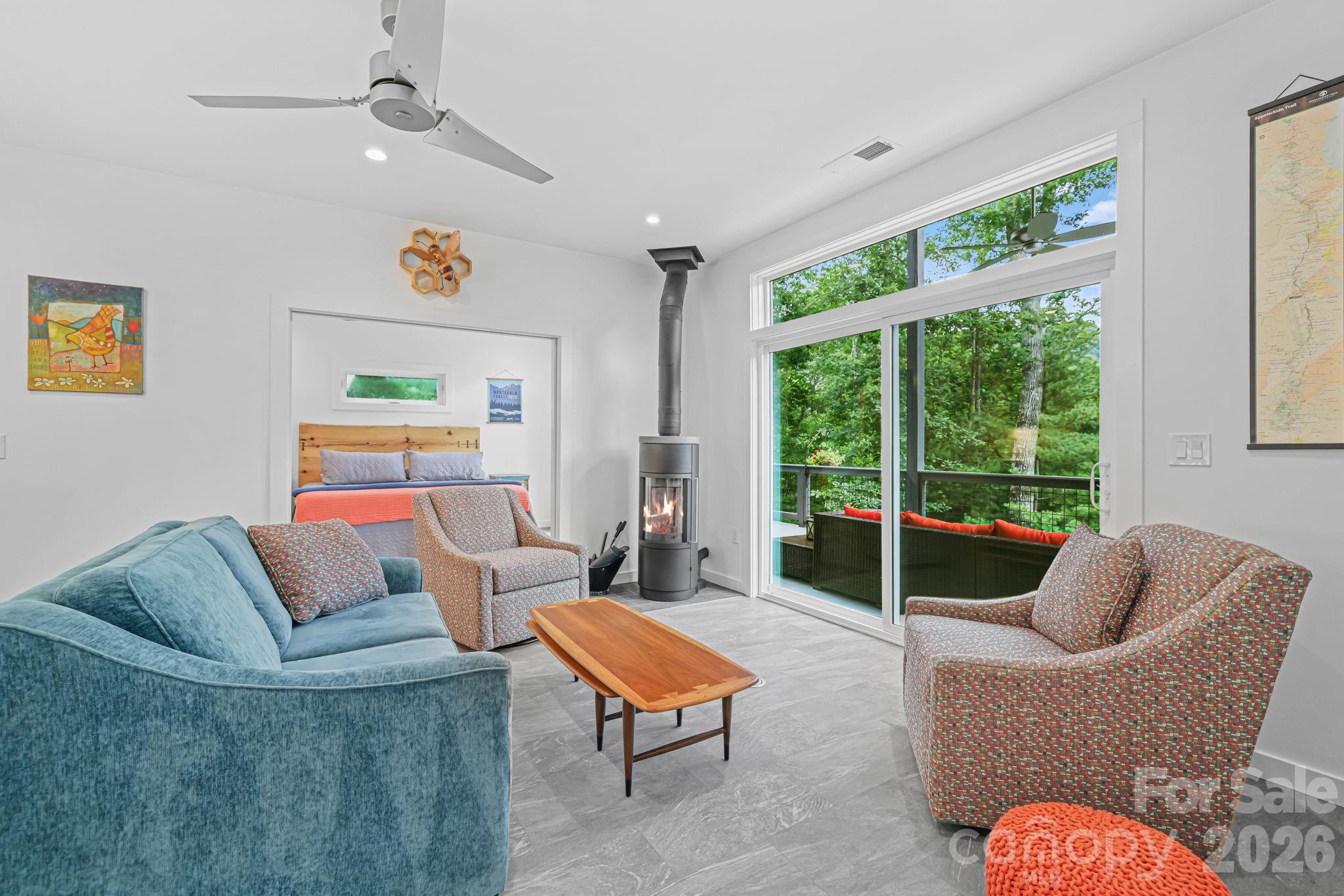 337 Leatherbreeches Drive — Tuckasegee