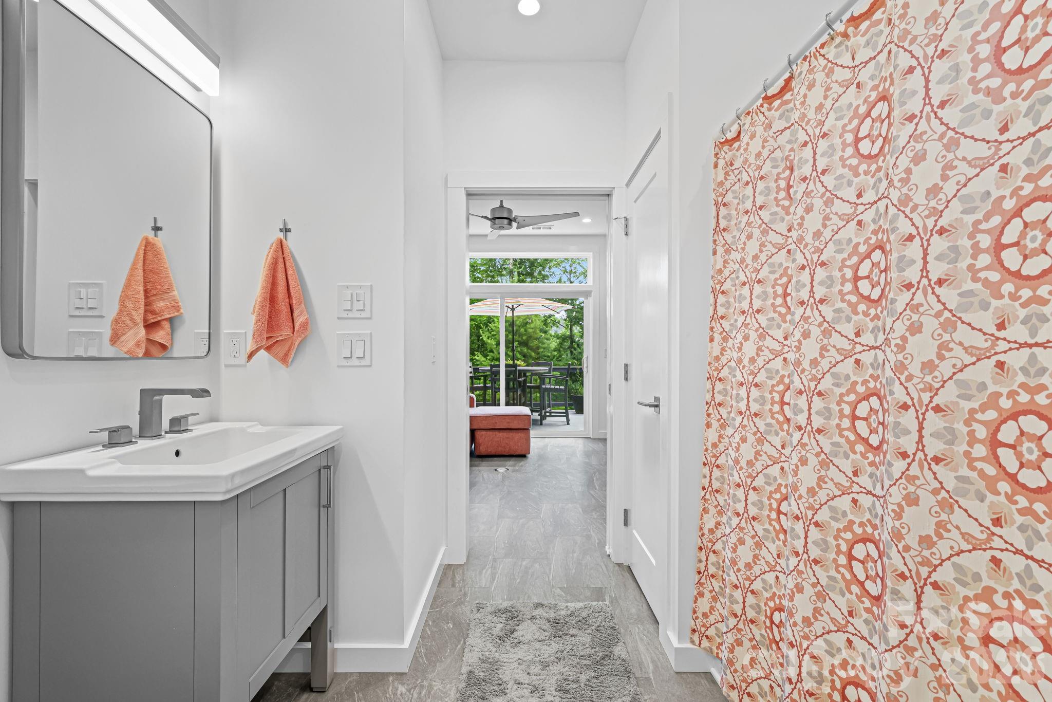 337 Leatherbreeches Drive — Tuckasegee