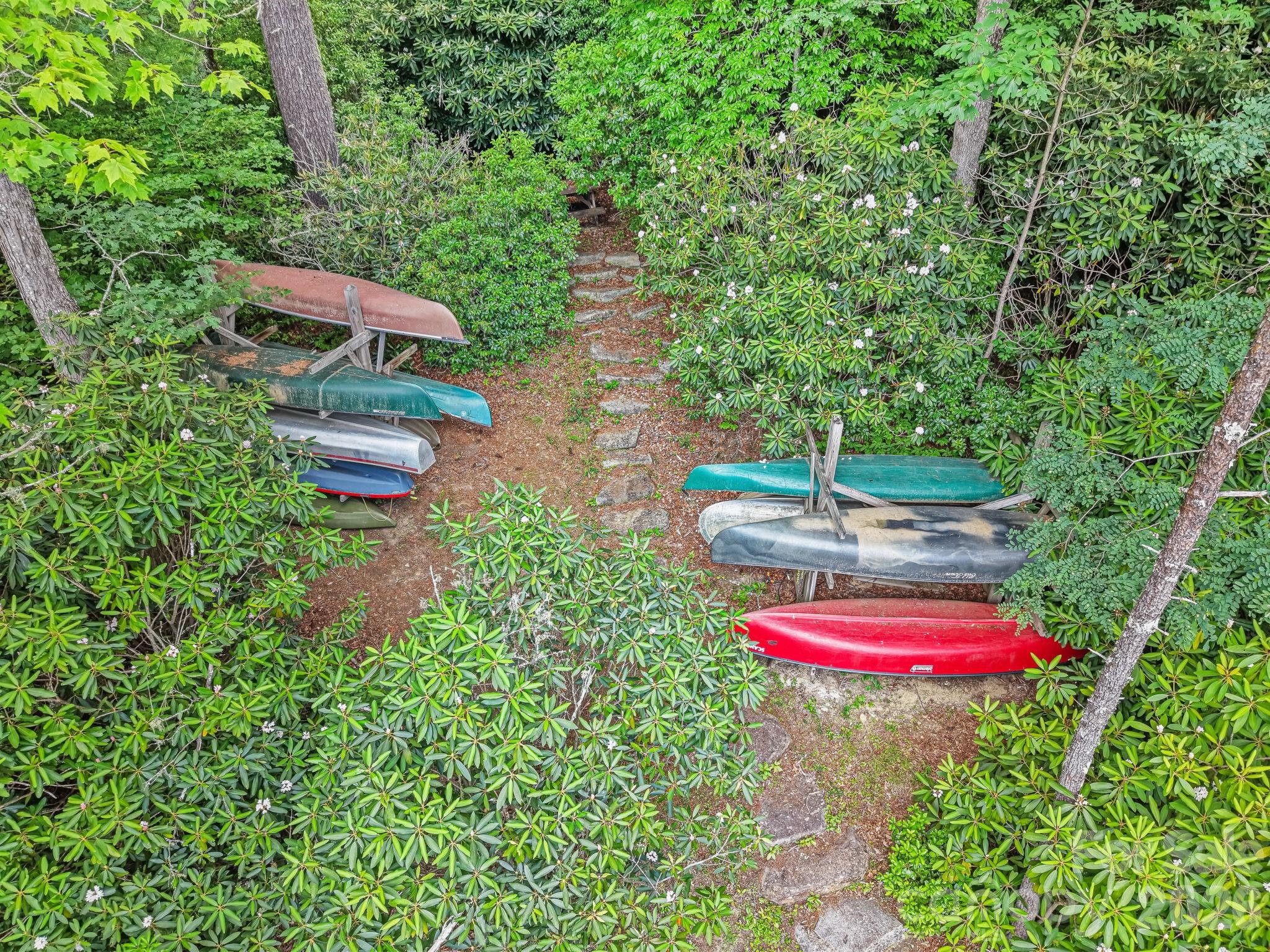 337 Leatherbreeches Drive — Tuckasegee