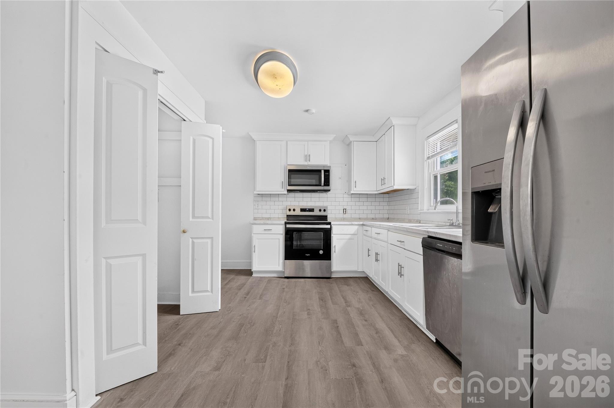 216 W Shannonhouse Street — Shelby