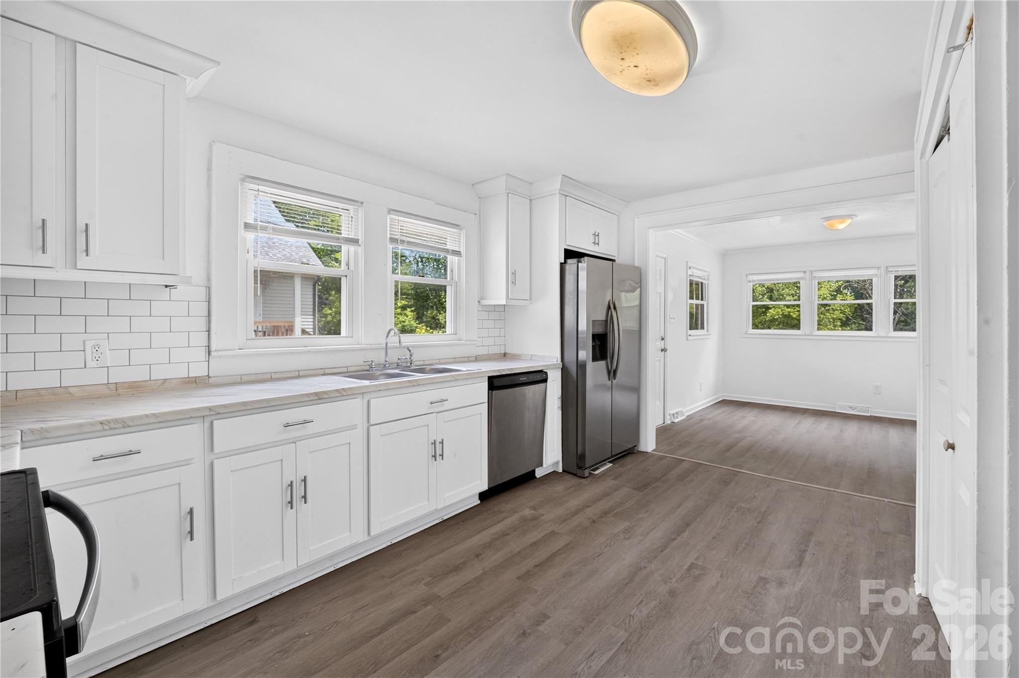 216 W Shannonhouse Street — Shelby
