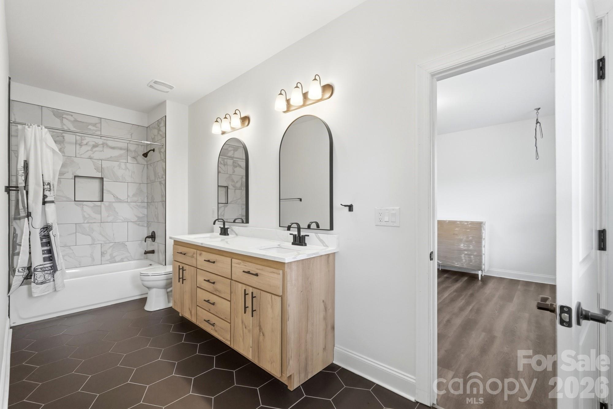 102 Chadderton Way — Waxhaw