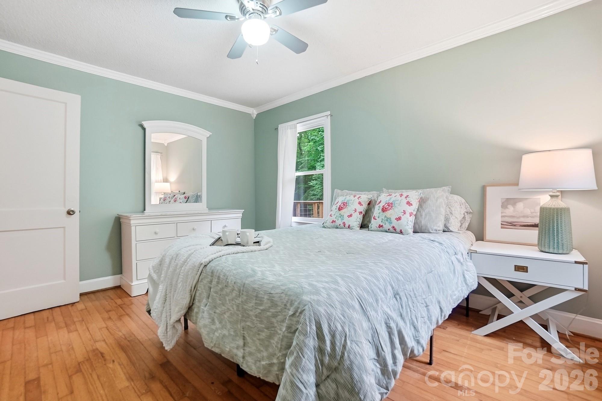1021 Wedgewood Road — Lancaster