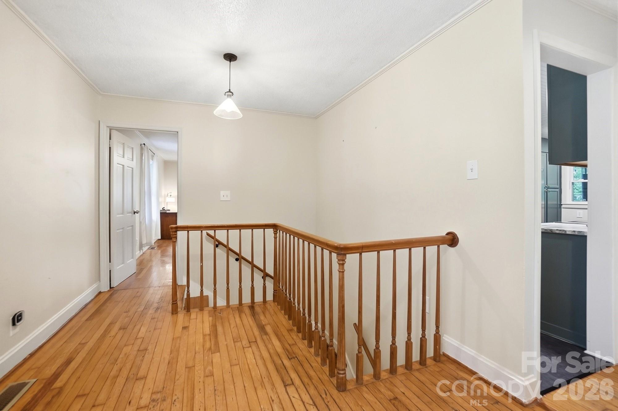 1021 Wedgewood Road — Lancaster
