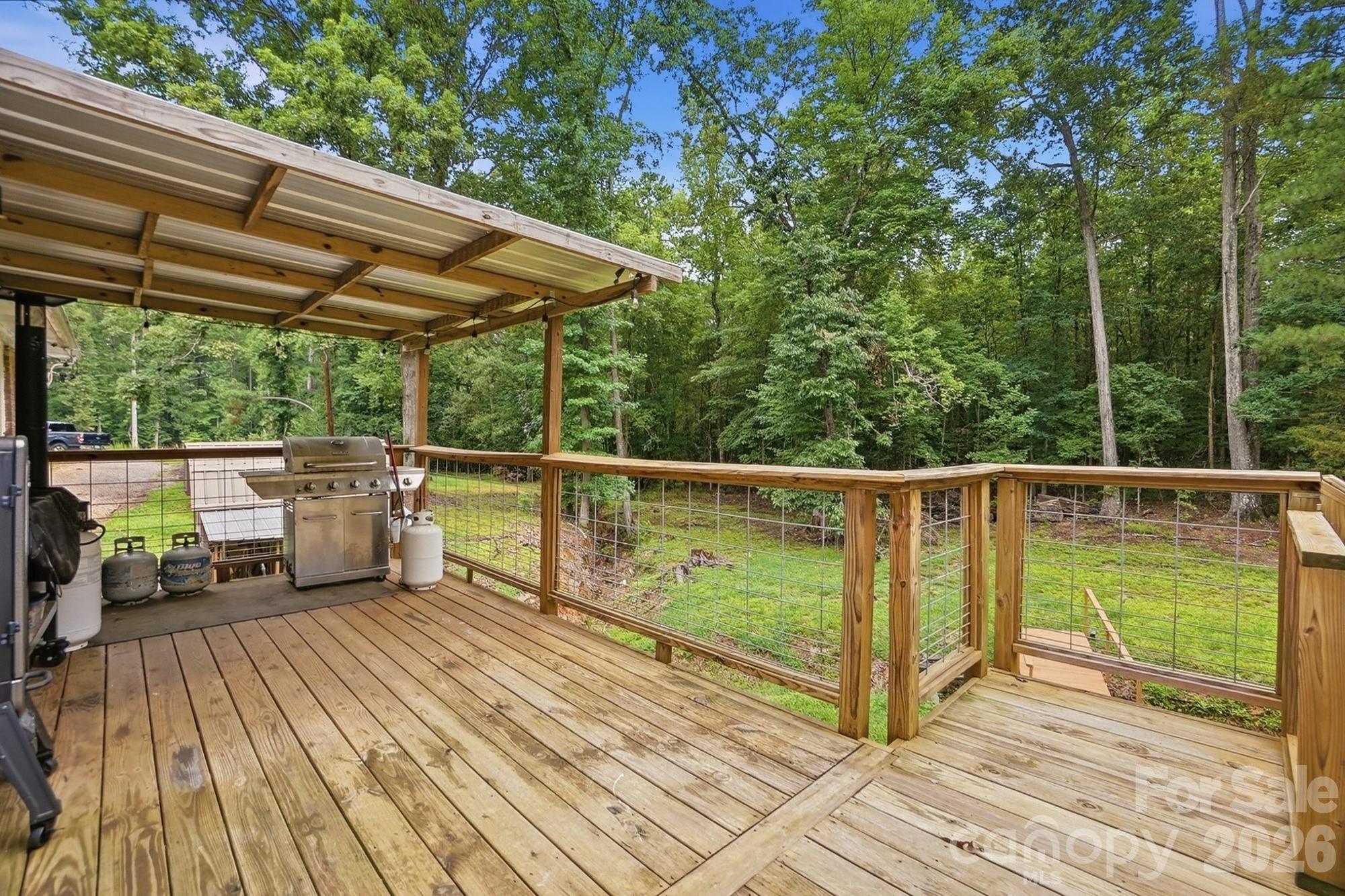 1021 Wedgewood Road — Lancaster