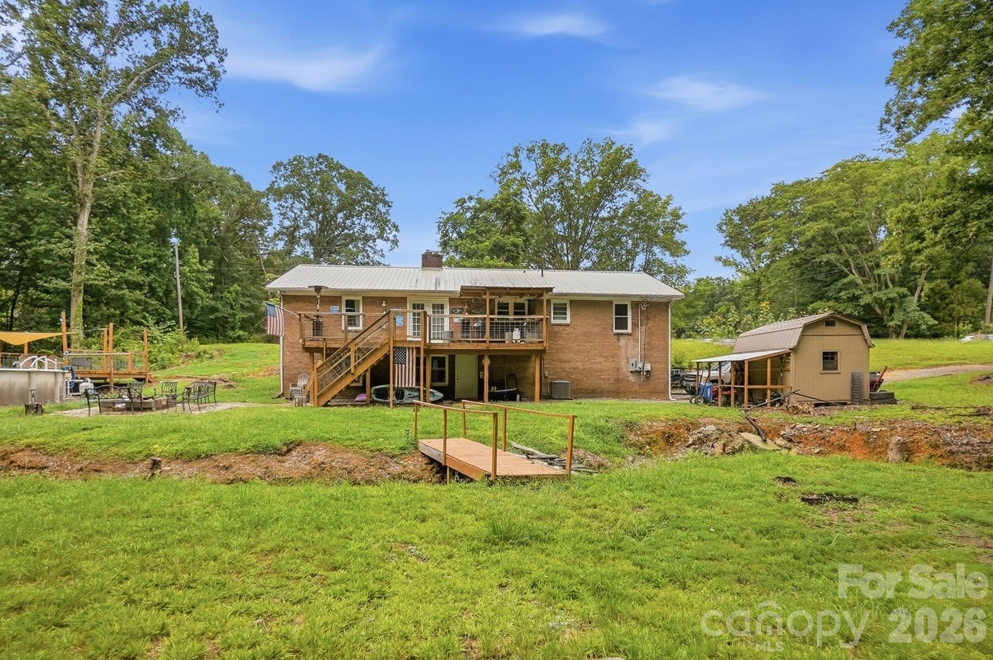 1021 Wedgewood Road — Lancaster