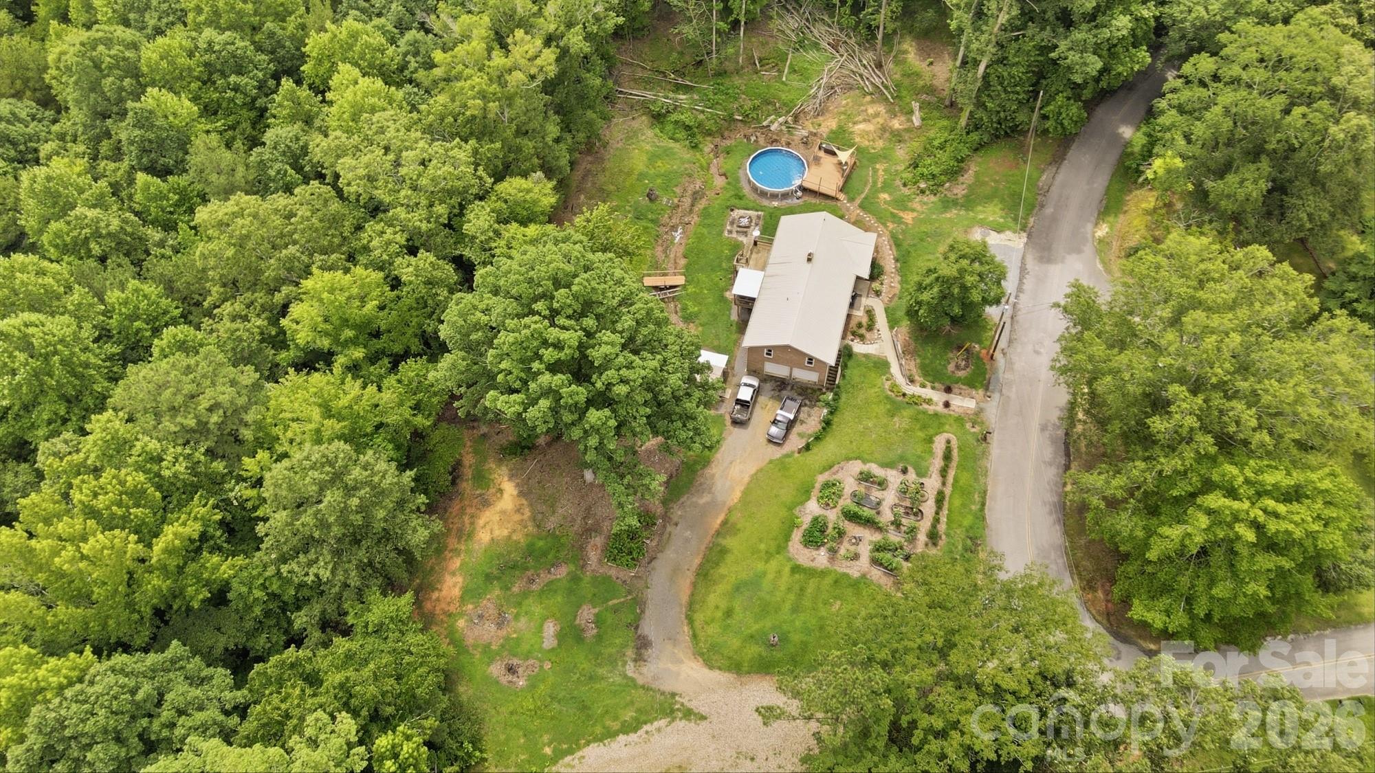1021 Wedgewood Road — Lancaster