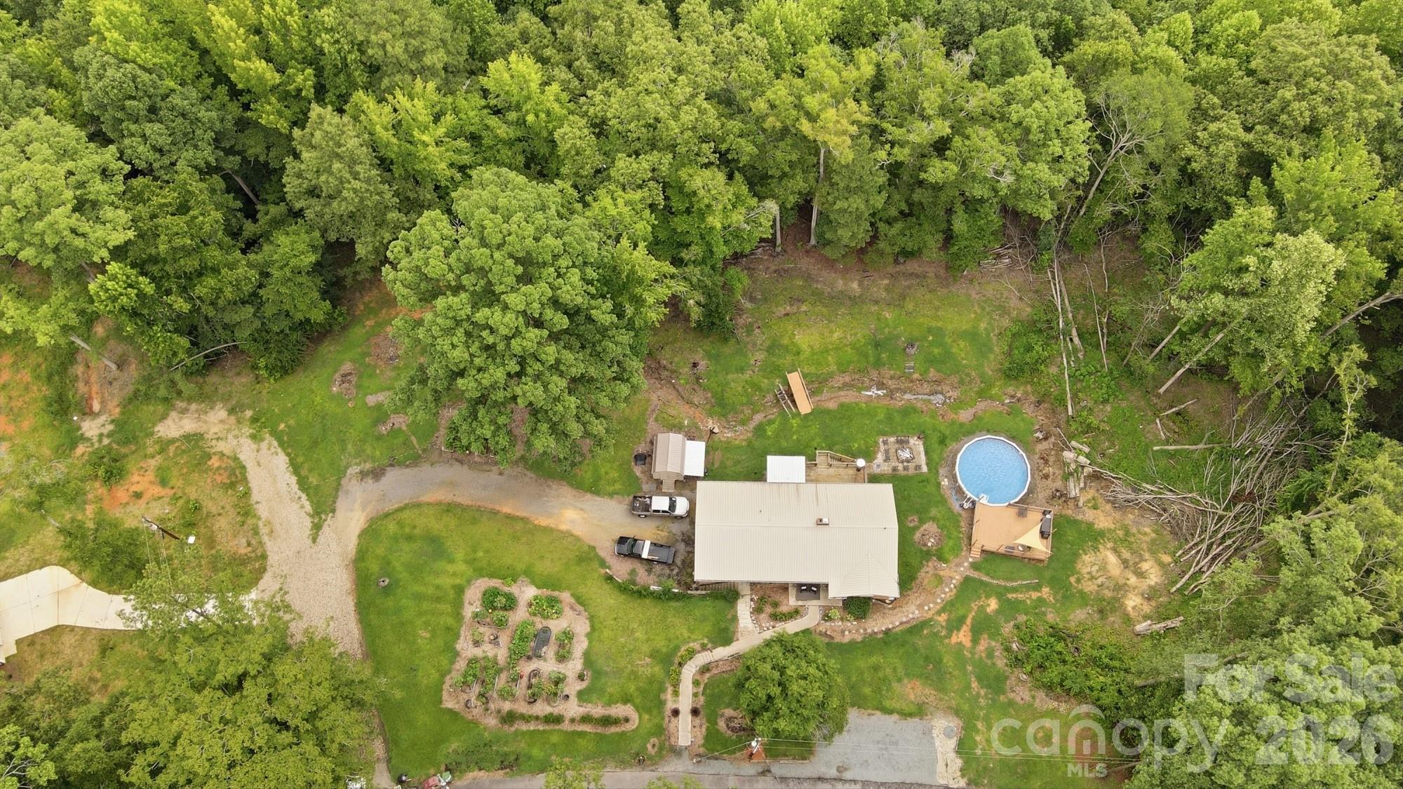 1021 Wedgewood Road — Lancaster