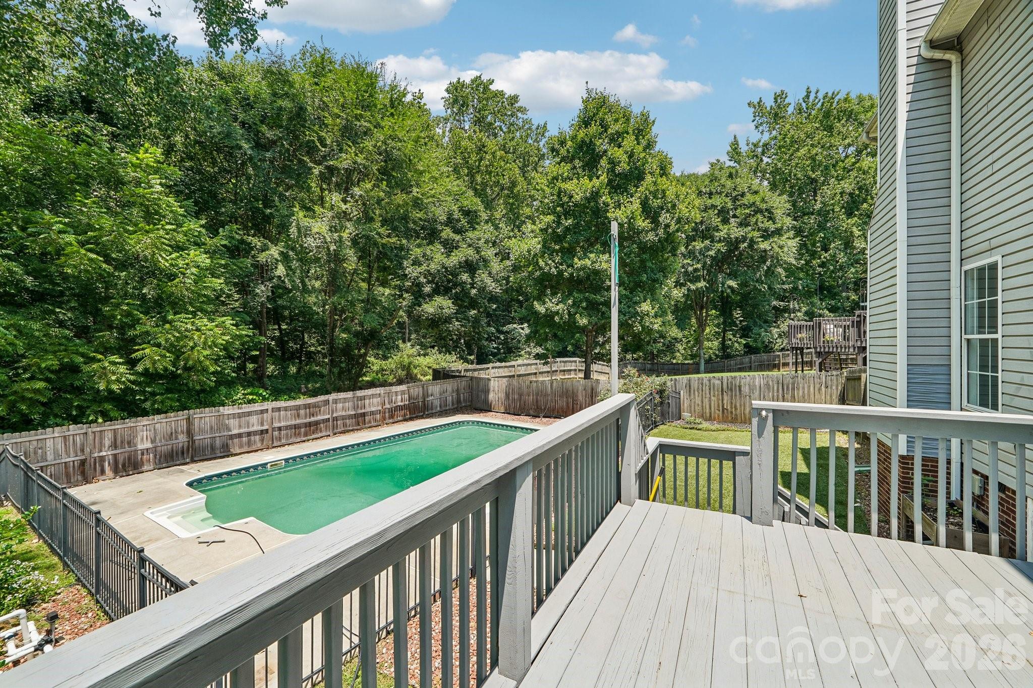 12119 Meadow Post Lane — Charlotte