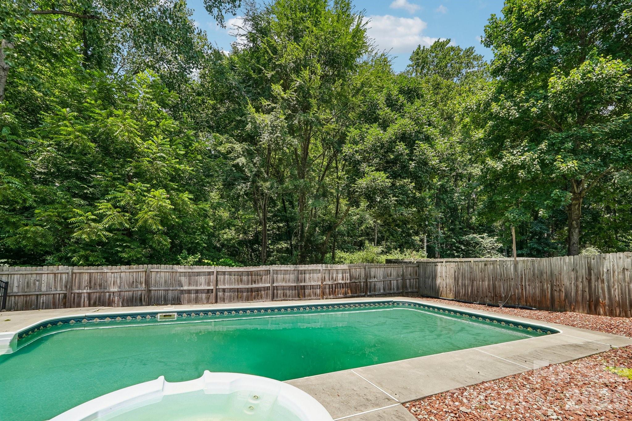 12119 Meadow Post Lane — Charlotte