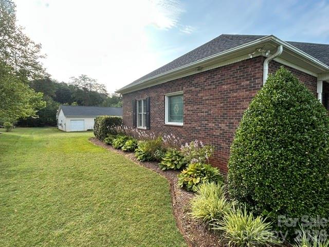 343 Countryside Drive — Forest City