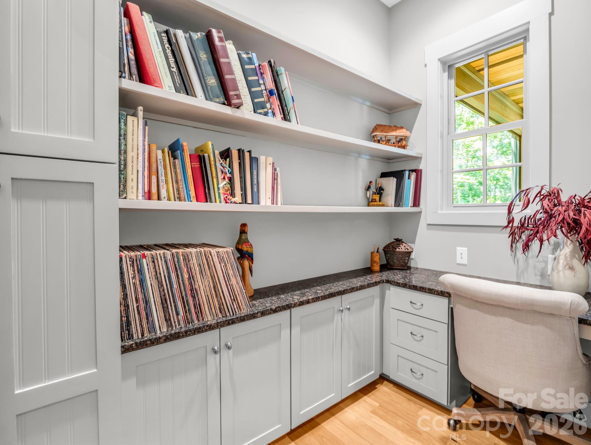 122 Cisco Road — Asheville