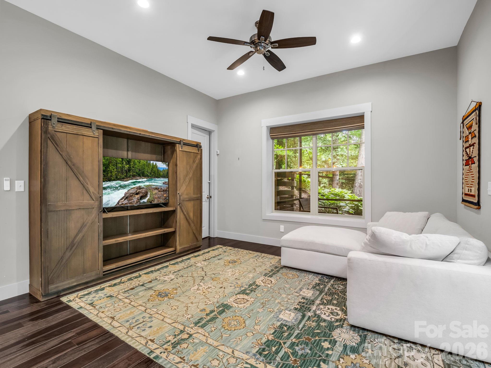 122 Cisco Road — Asheville