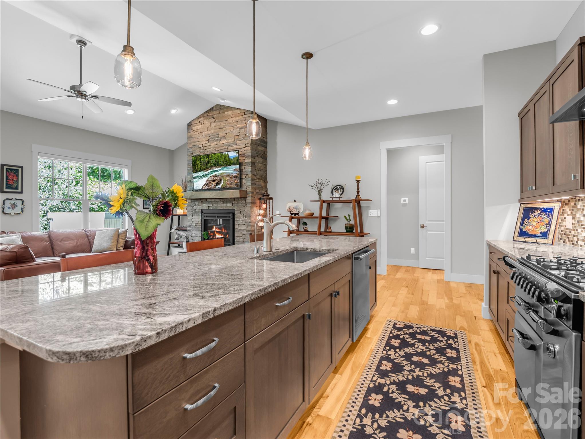 122 Cisco Road — Asheville