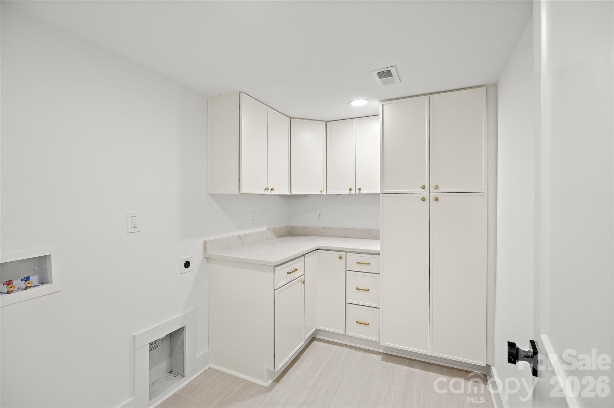 2600 Vardall Court — Charlotte
