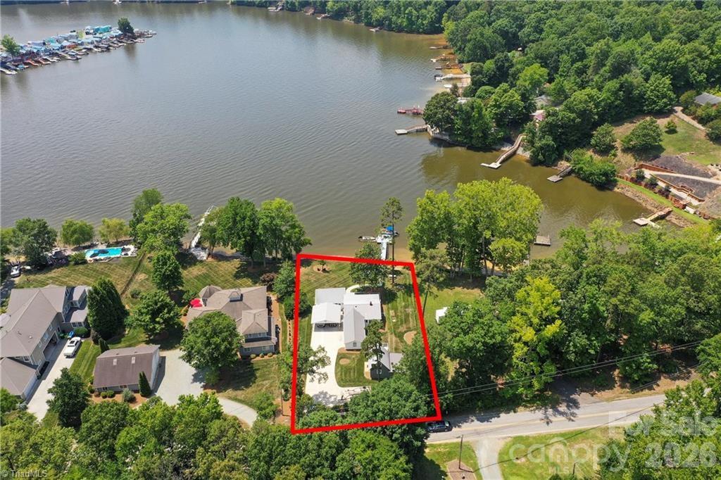 2113 Warf Road — Lexington