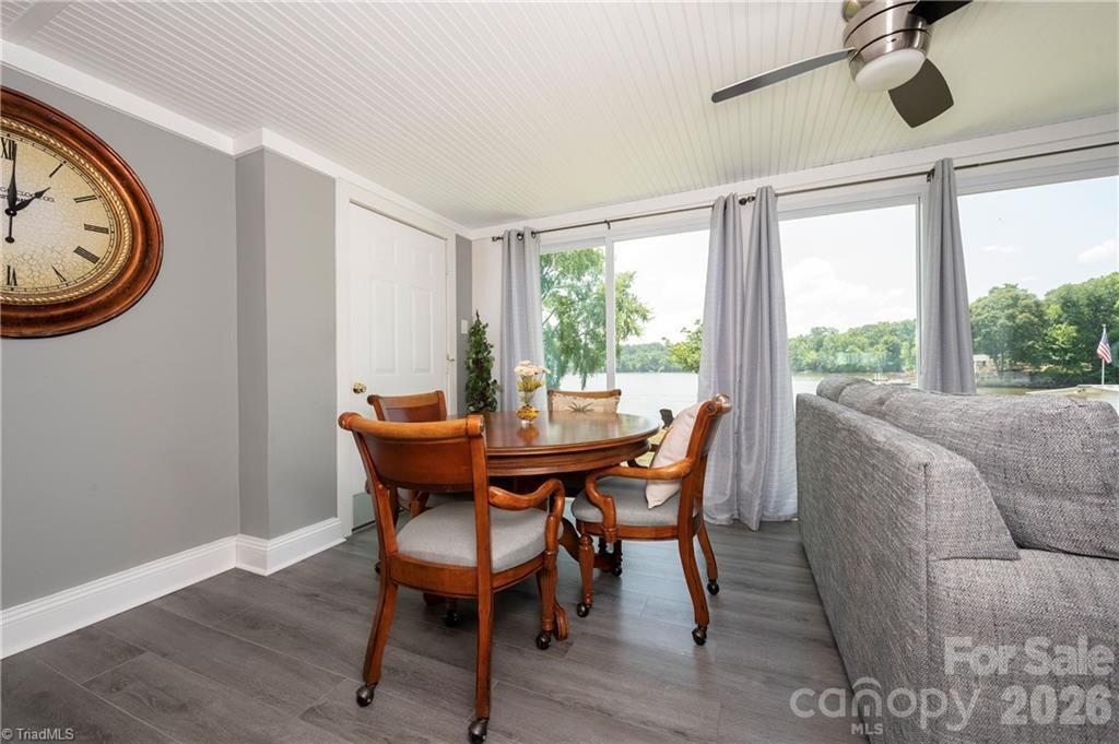 2113 Warf Road — Lexington