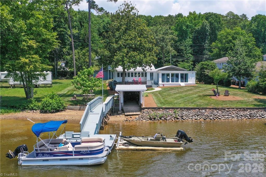 2113 Warf Road — Lexington