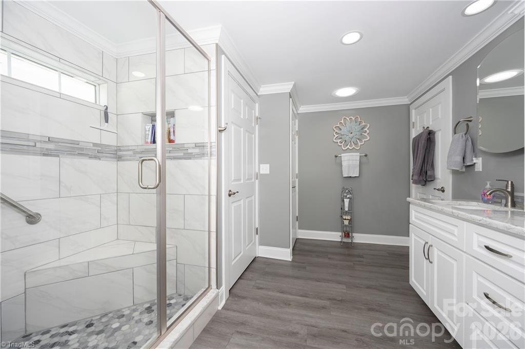 2113 Warf Road — Lexington