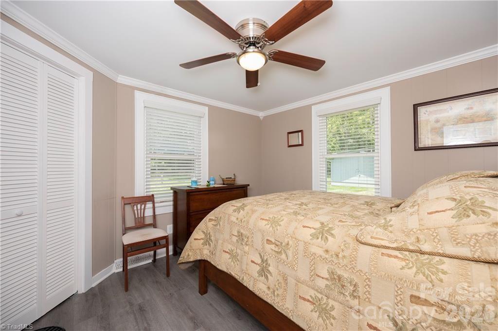 2113 Warf Road — Lexington