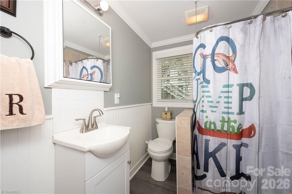 2113 Warf Road — Lexington