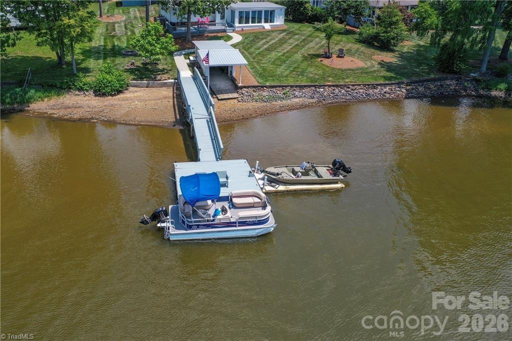 2113 Warf Road — Lexington