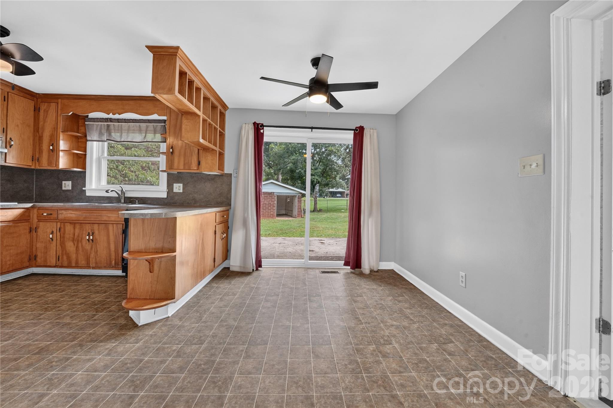 1717 Emmanuel Church Road — Conover