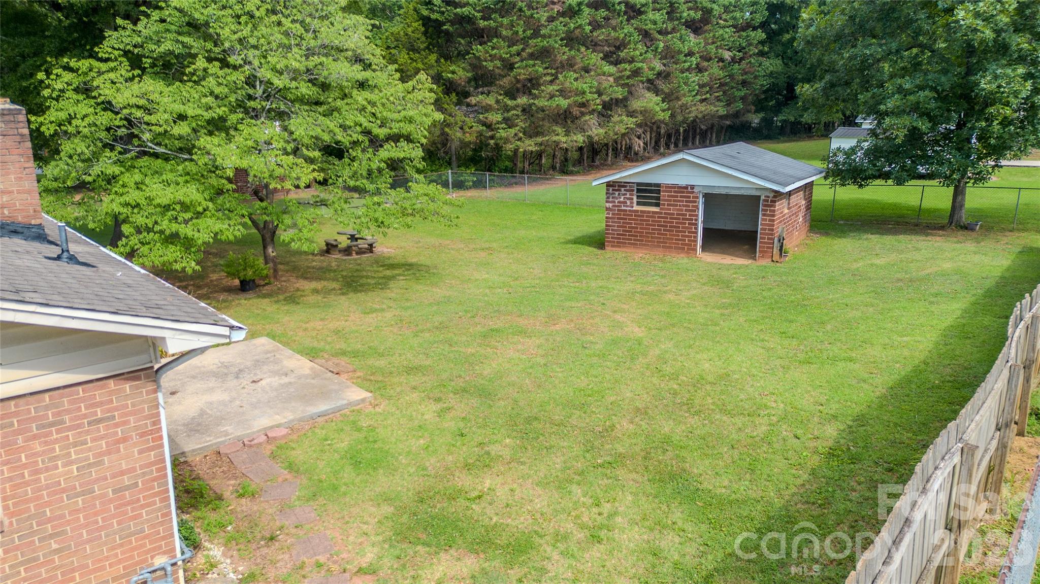 1717 Emmanuel Church Road — Conover