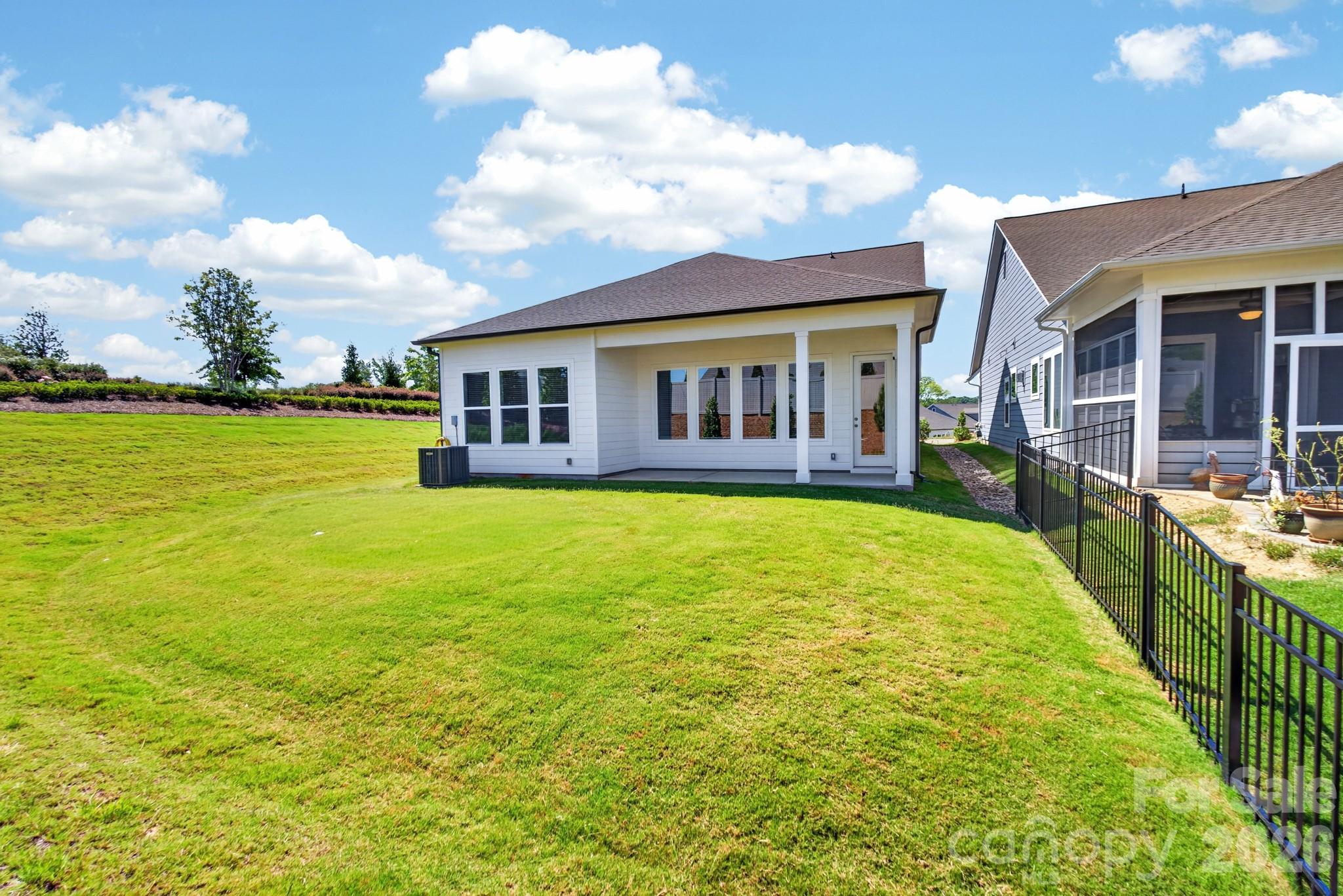 1306 Idyllic Lane — Waxhaw