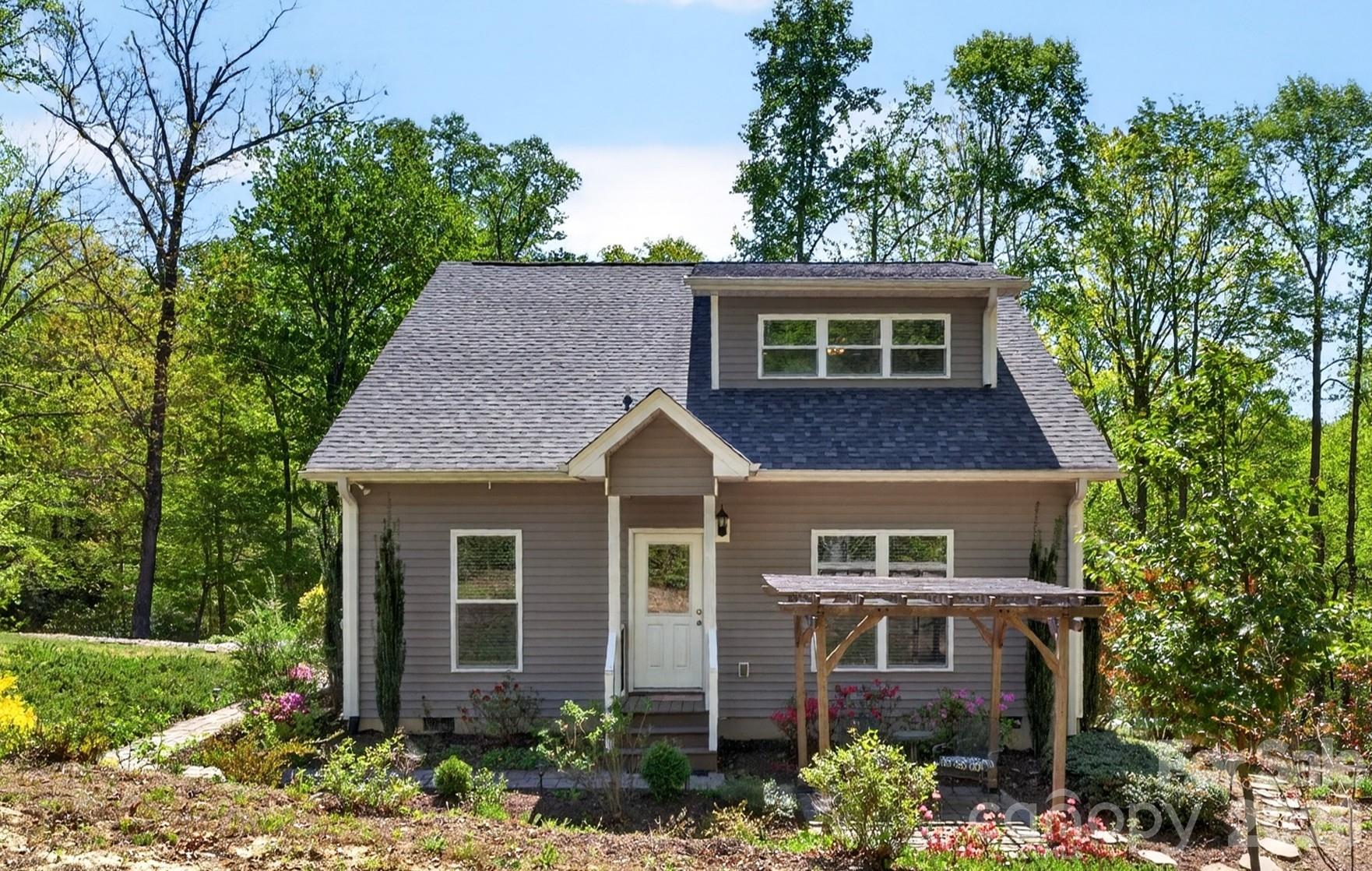 38 Pine Hill Road — Fairview