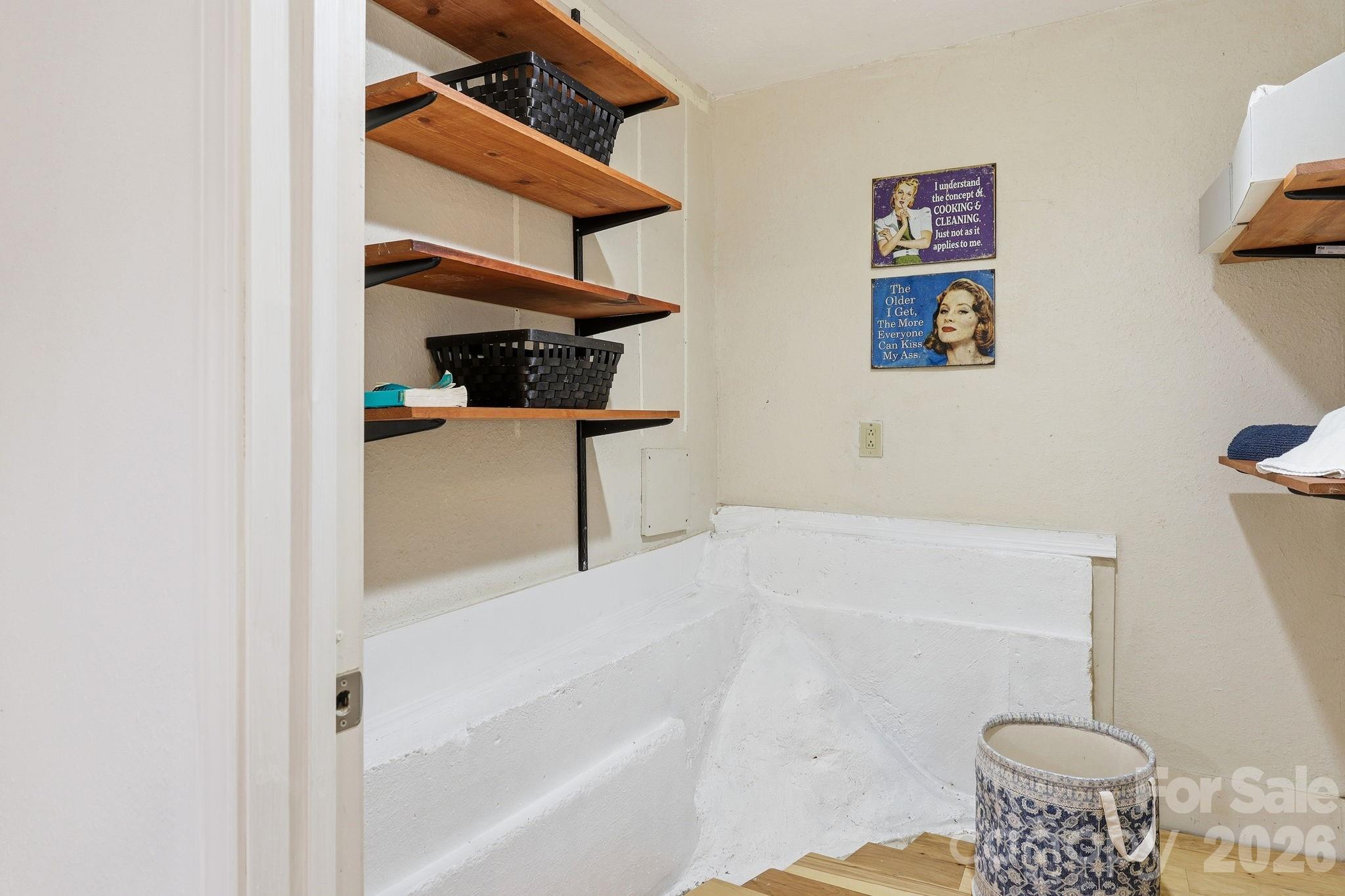 619 Leisure Lane — Burnsville