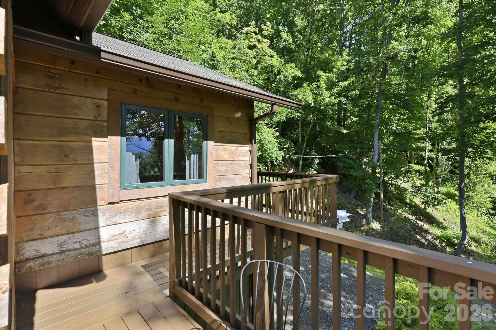 619 Leisure Lane — Burnsville
